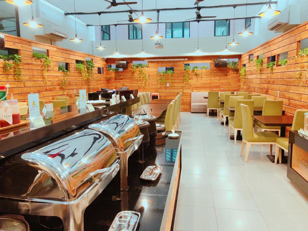 Wemeet Hotel Pingtung Bagian luar foto