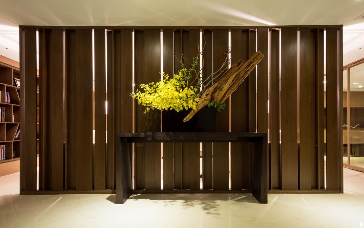 Wemeet Hotel Pingtung Bagian luar foto