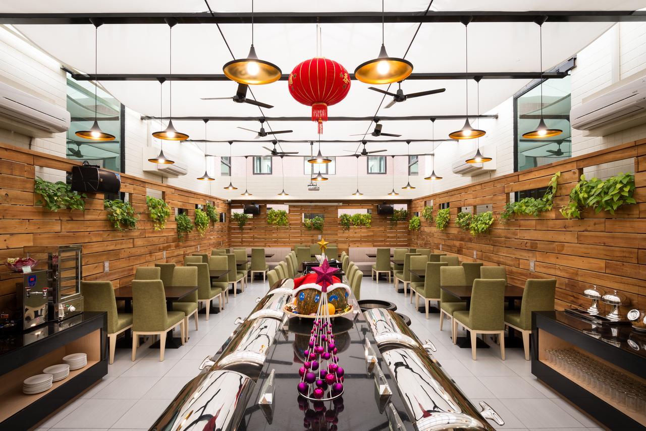 Wemeet Hotel Pingtung Bagian luar foto